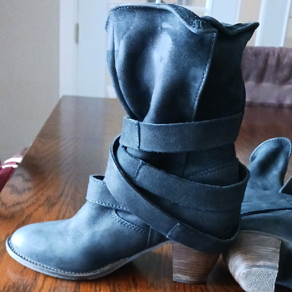SALE! 😃 Steve Madden Johnnyy Black Women's Ankle Boots - Picture 8 of 8